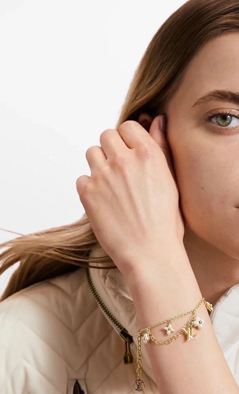 LOUIS VUITTON Женский браслет с жемчугом LOUIS VUITTON Женский браслет с жемчугом