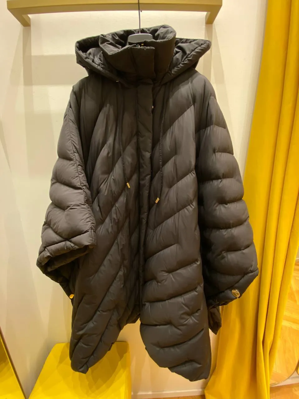 PINKO Женская куртка Оригинал PINKO Женская куртка Оригинал