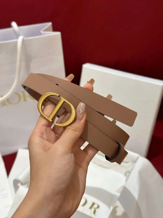 CHRISTIAN DIOR Женский ремень из воловьей кожи