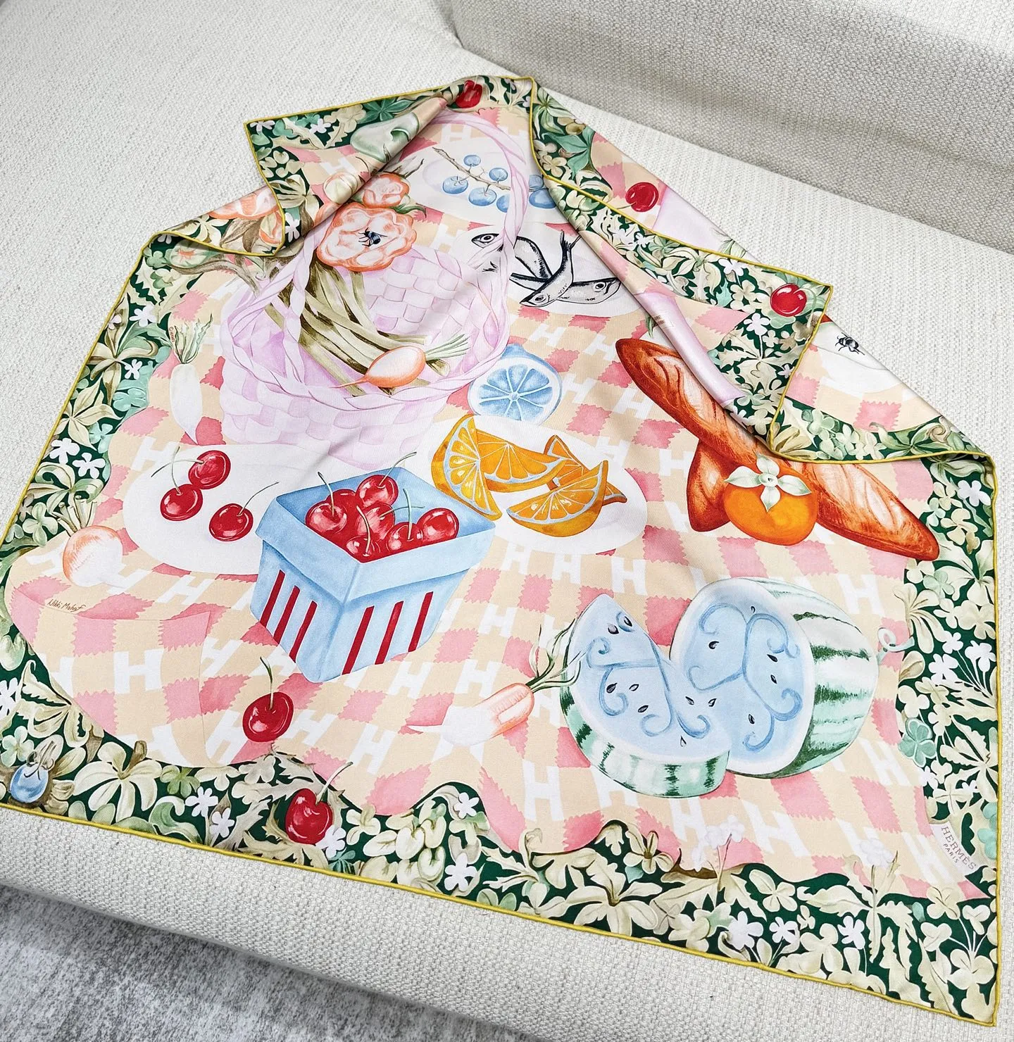 HERMES Платок из шёлка 90x90 см