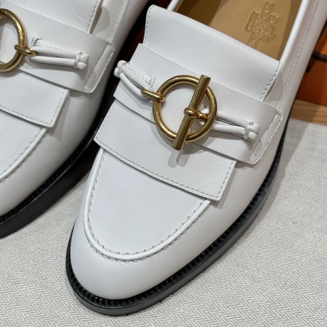 HERMES Женские лоферы Impact