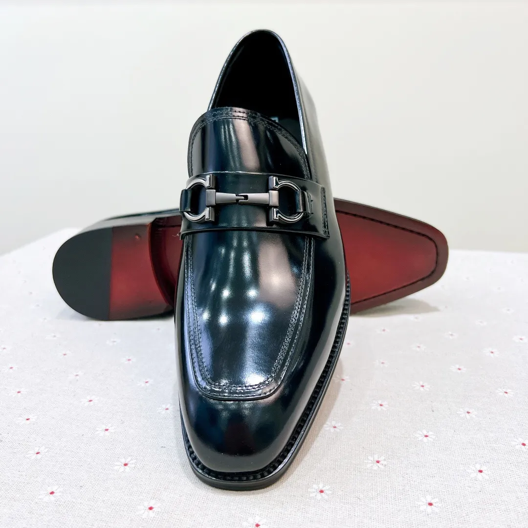 SALVATORE FERRAGAMO Мужские лоферы коровья кожа темно-коричневые