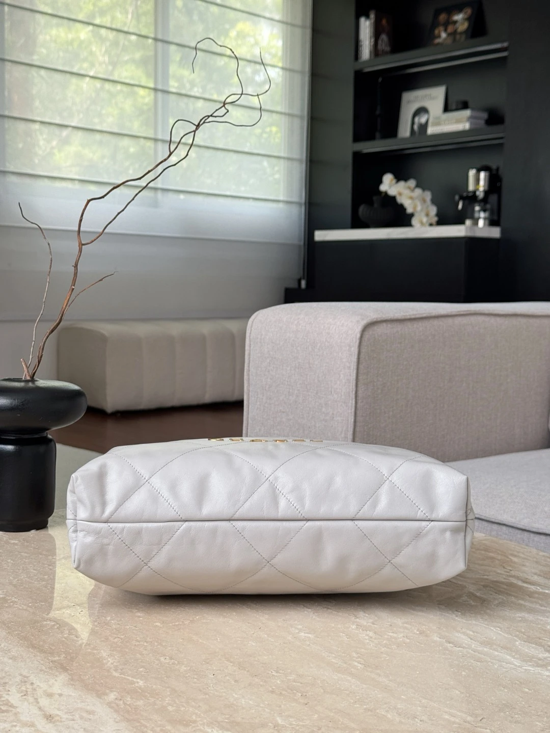 CHANEL Женская cумка-тоут 22 Medium CHANEL Женская cумка-тоут 22 Medium