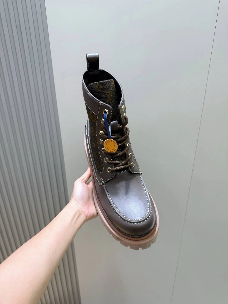 LOUIS VUITTON Мужские ботинки 