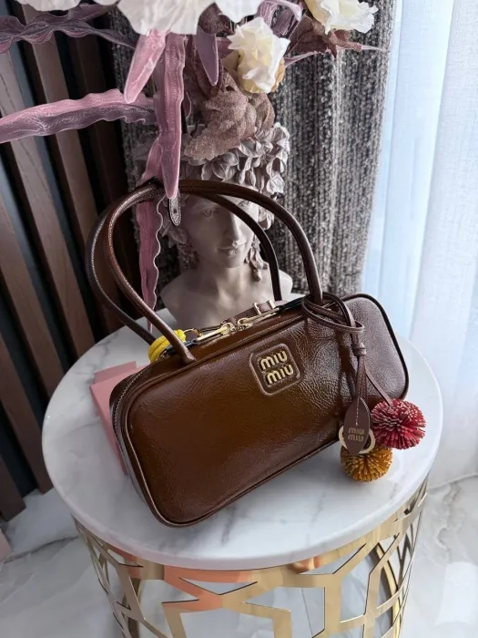 MIU MIU Женская сумка Arcadie