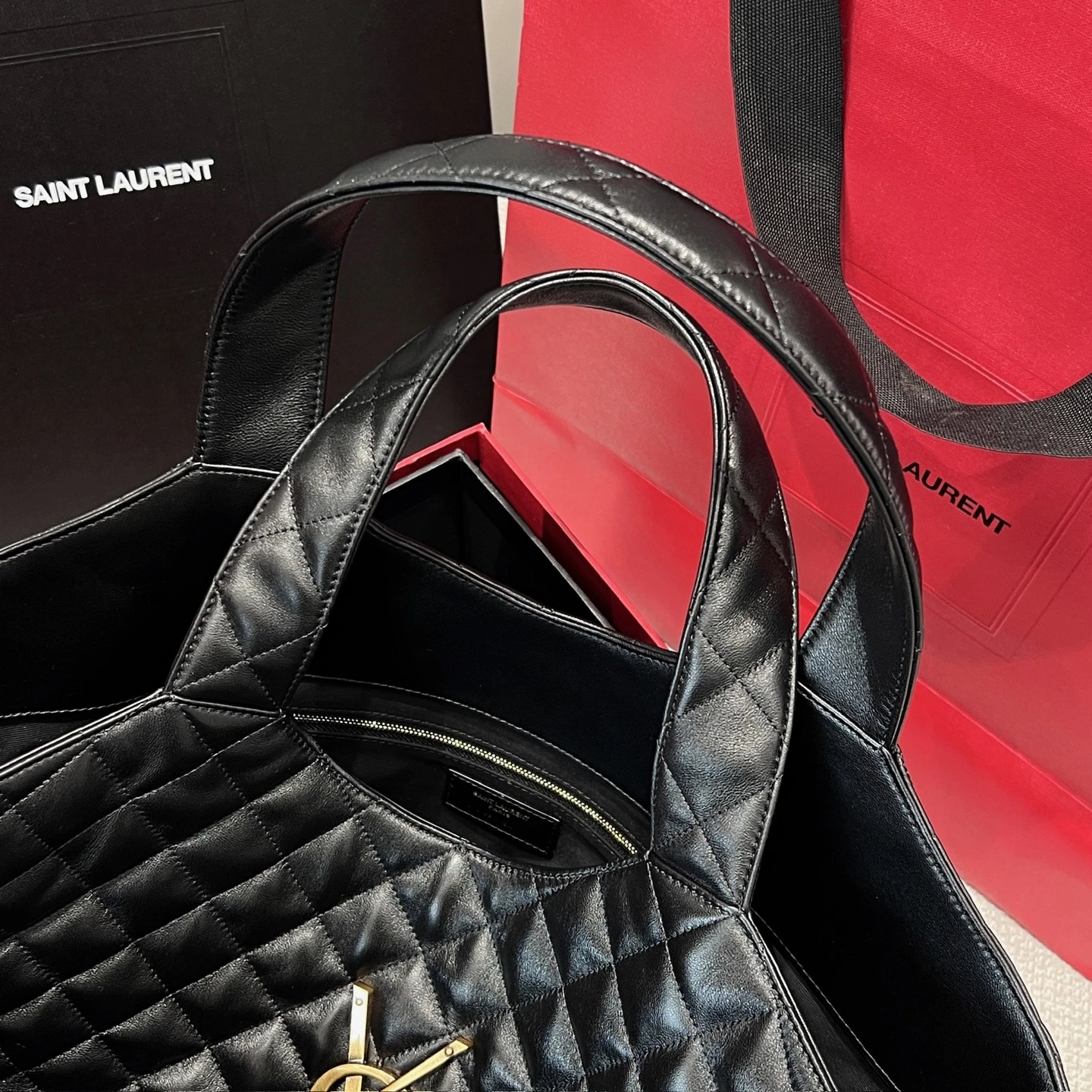 SAINT LAURENT Женская Сумка Icare Medium SAINT LAURENT Женская Сумка Icare Medium