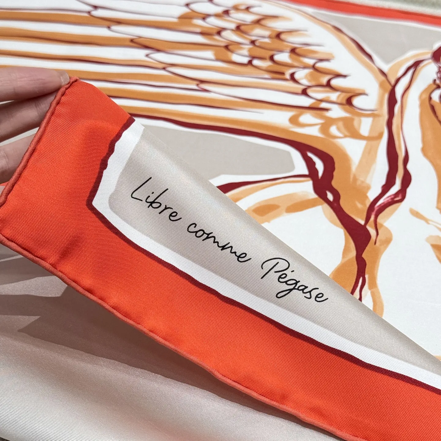 HERMES Женский платок из шелка с летающей лошадью