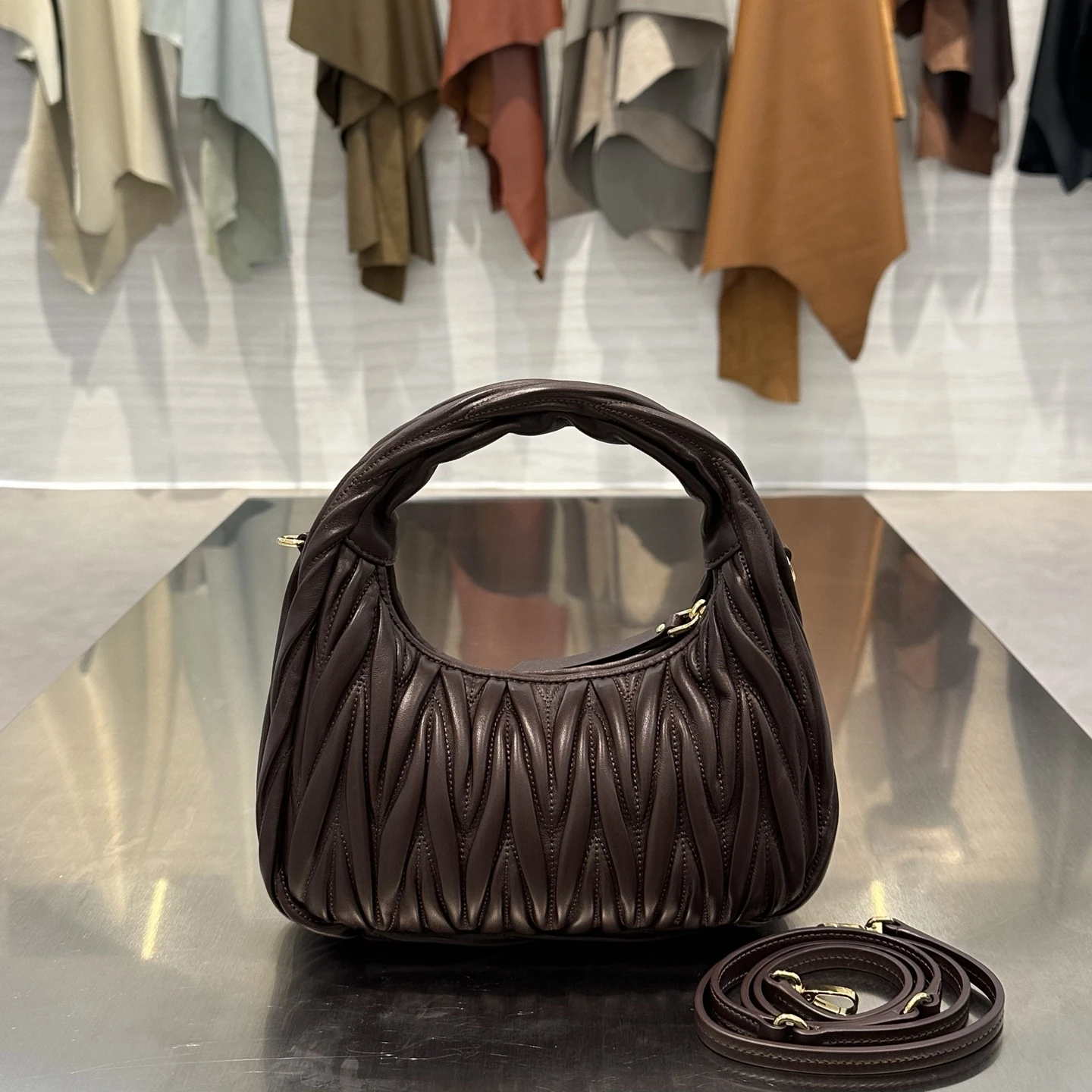 MIU MIU Женская сумка Wander hobo 