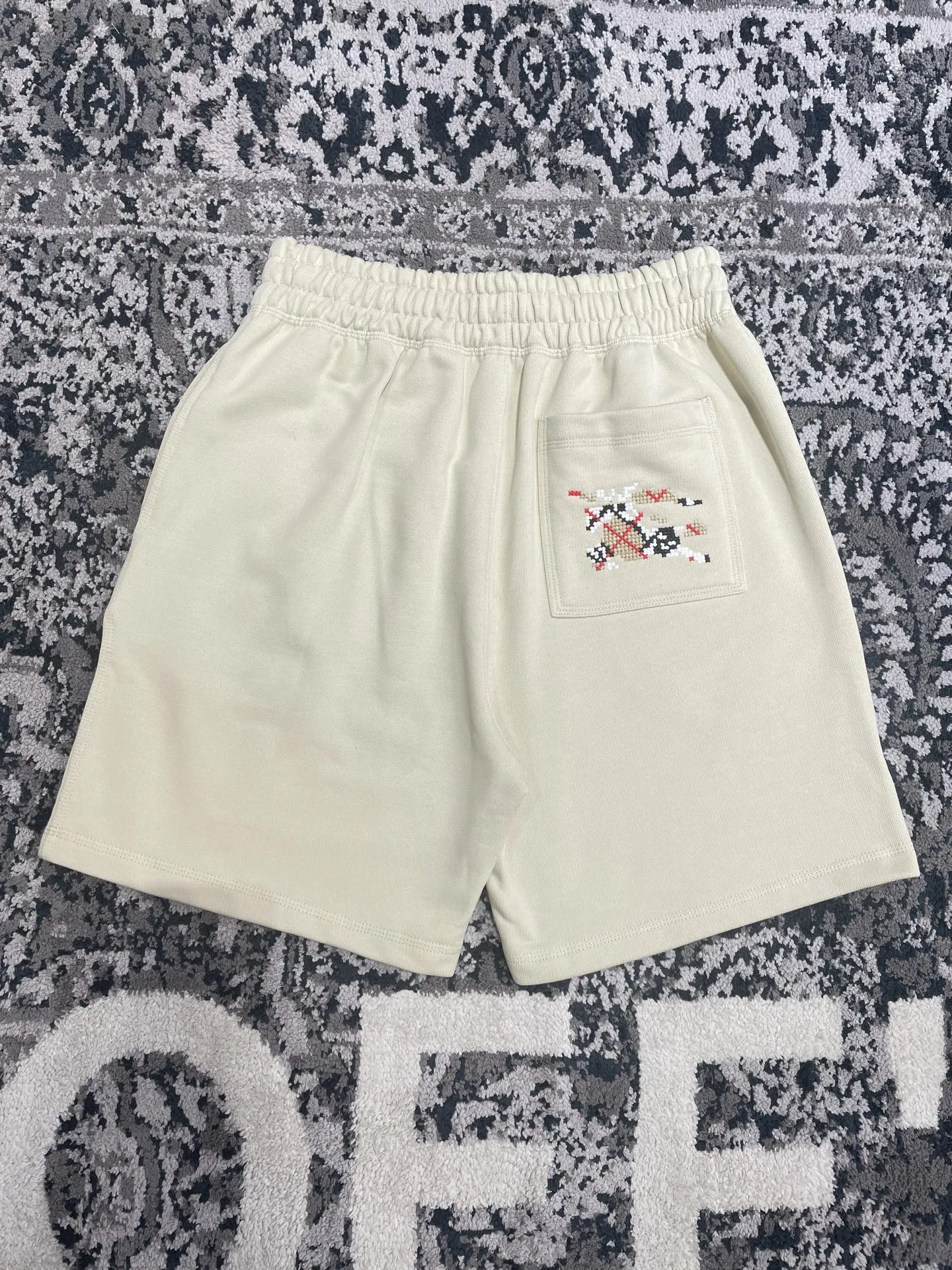 BURBERRY Мужские шорты стильные