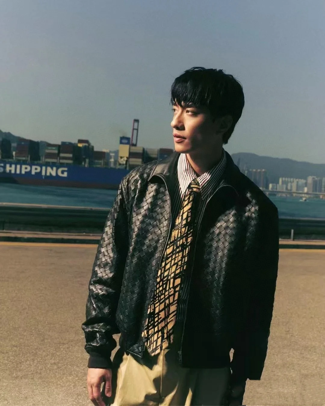 BOTTEGA VENETA Мужская кожаная куртка BOTTEGA VENETA Мужская кожаная куртка