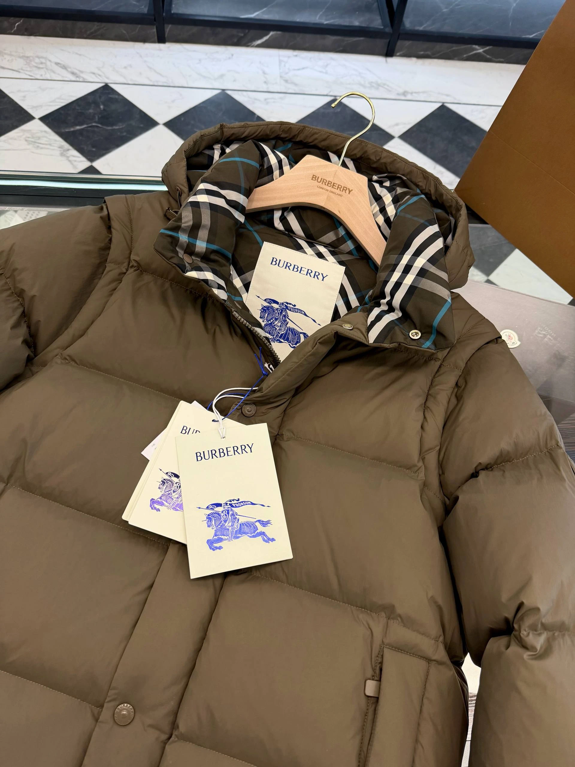 BURBERRY Мужской пуховик с пуховым наполнителем 