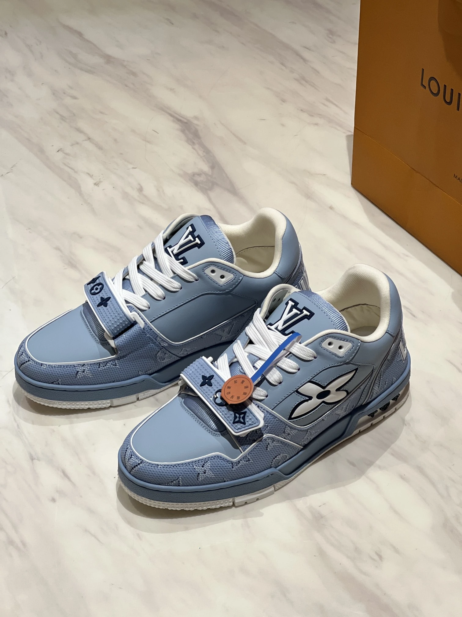 LOUIS VUITTON Кроссовки Trainer