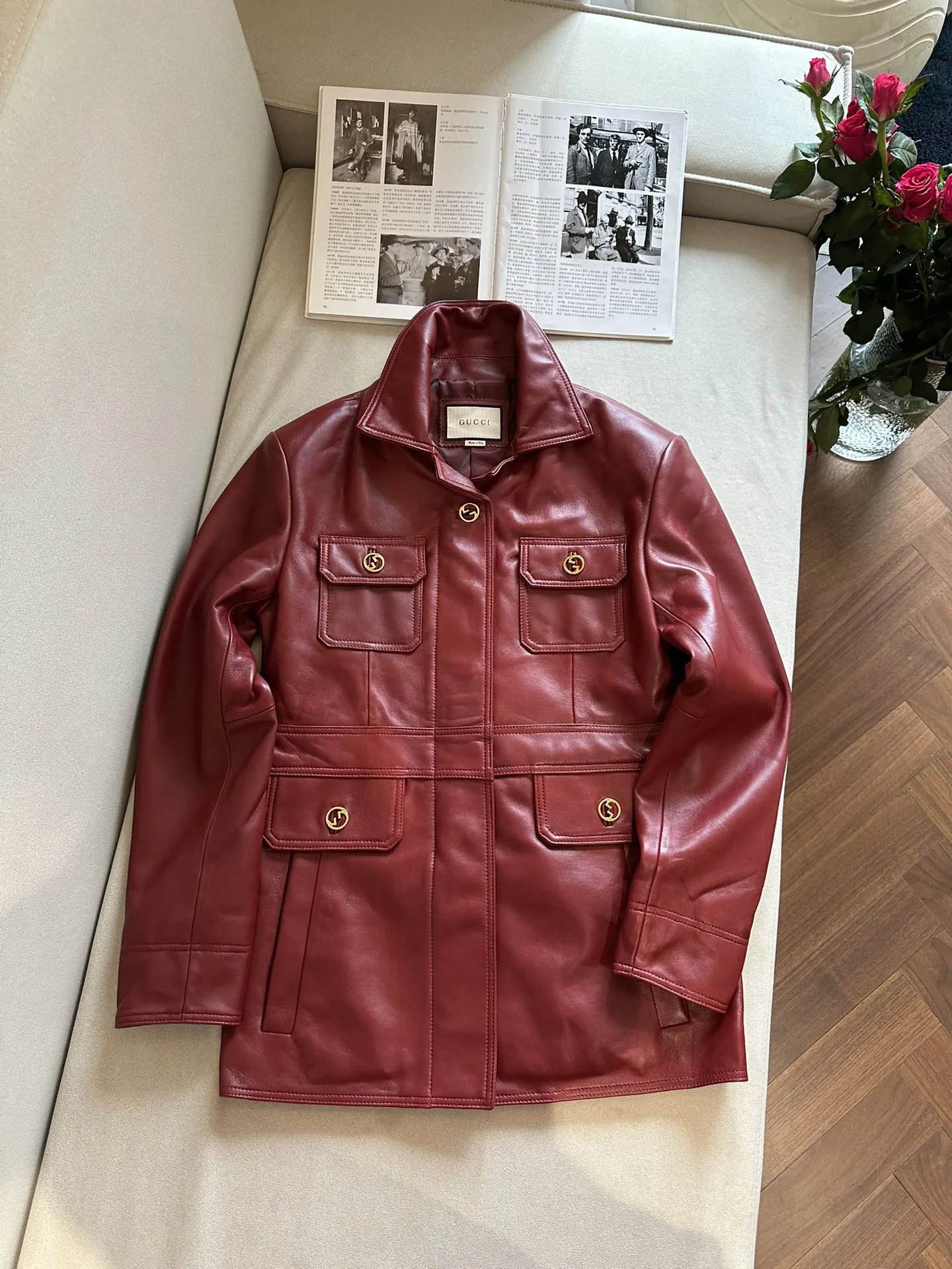 GUCCI Женский кожаный жакет GUCCI Женский кожаный жакет