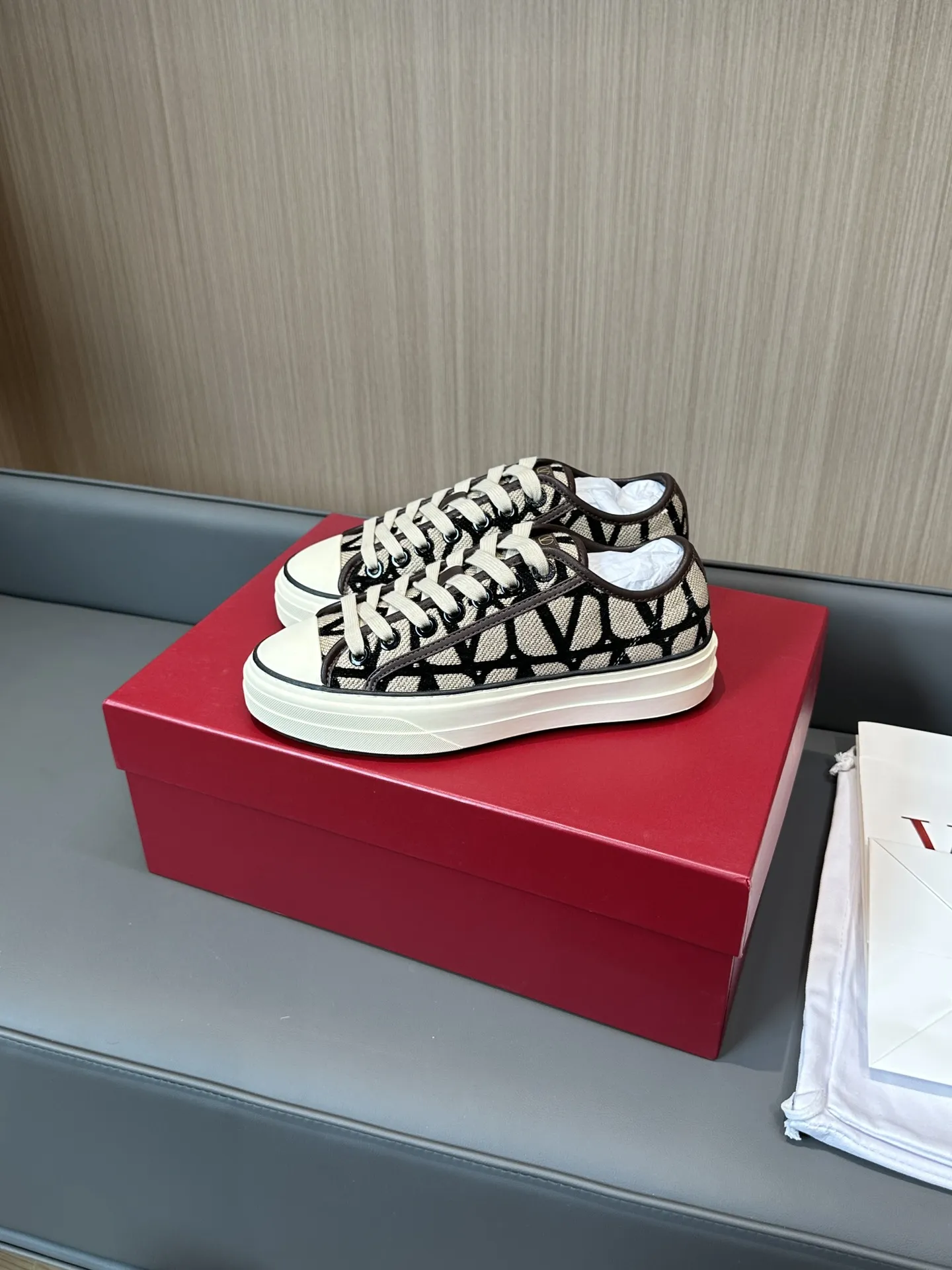 VALENTINO Кеды Toile Iconographe Totaloop VALENTINO Кеды Toile Iconographe Totaloop