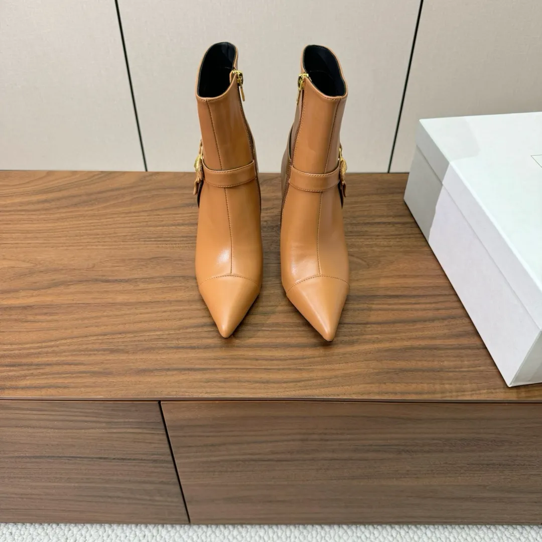 BALMAIN Женские кожаные ботильоны