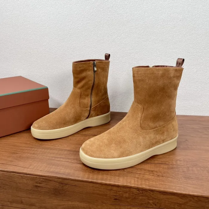 LORO PIANA Мужские замшевые ботинки