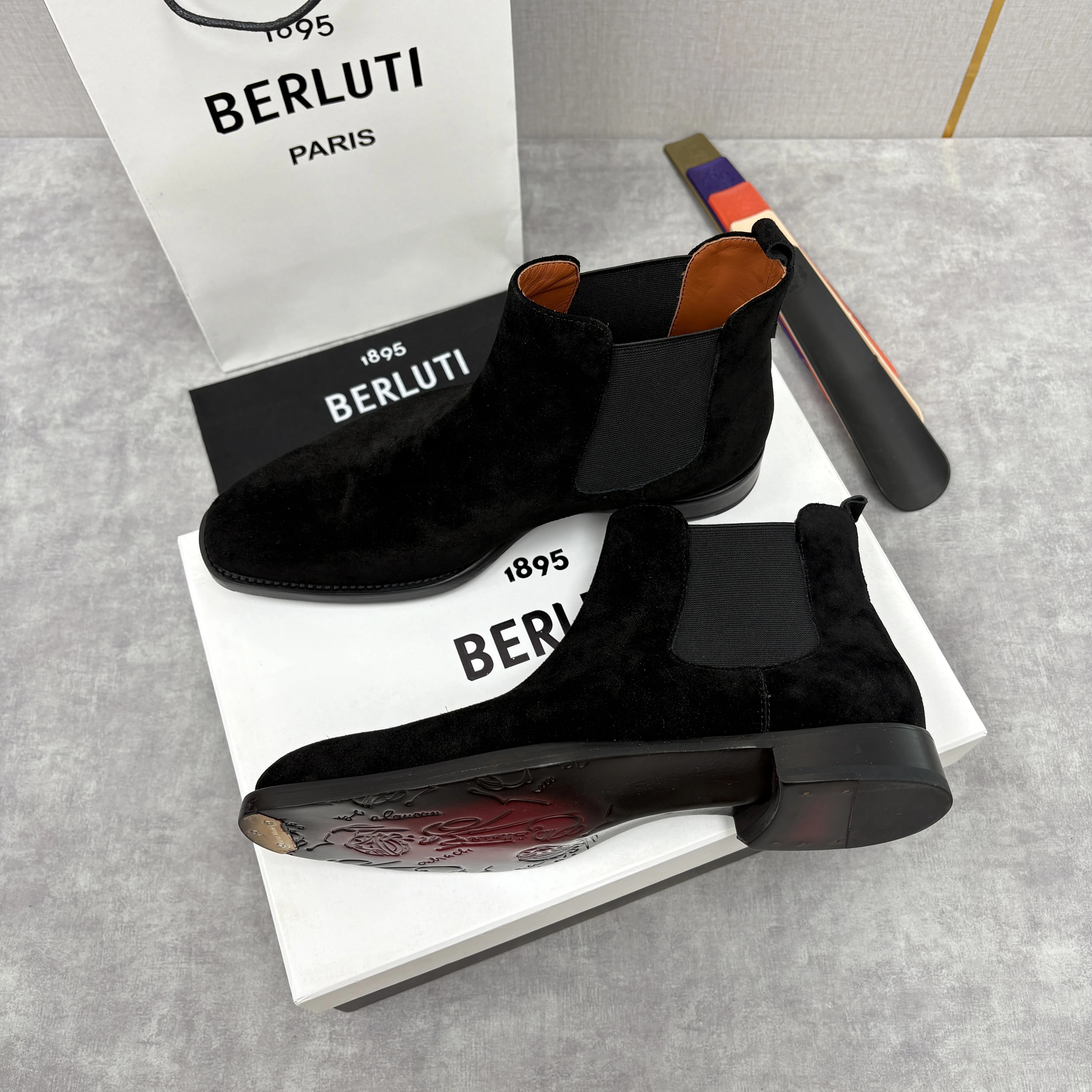 BERLUTI Мужские кроссовки челси из замши