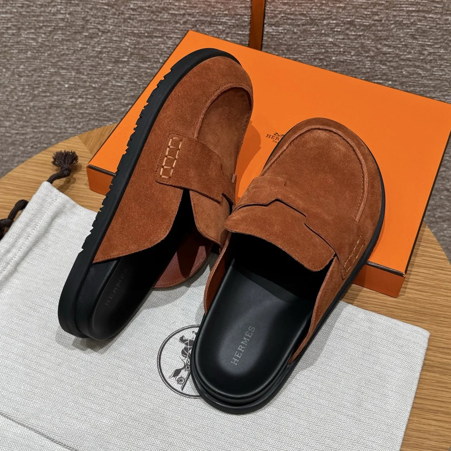 HERMES Мужские мюли Go