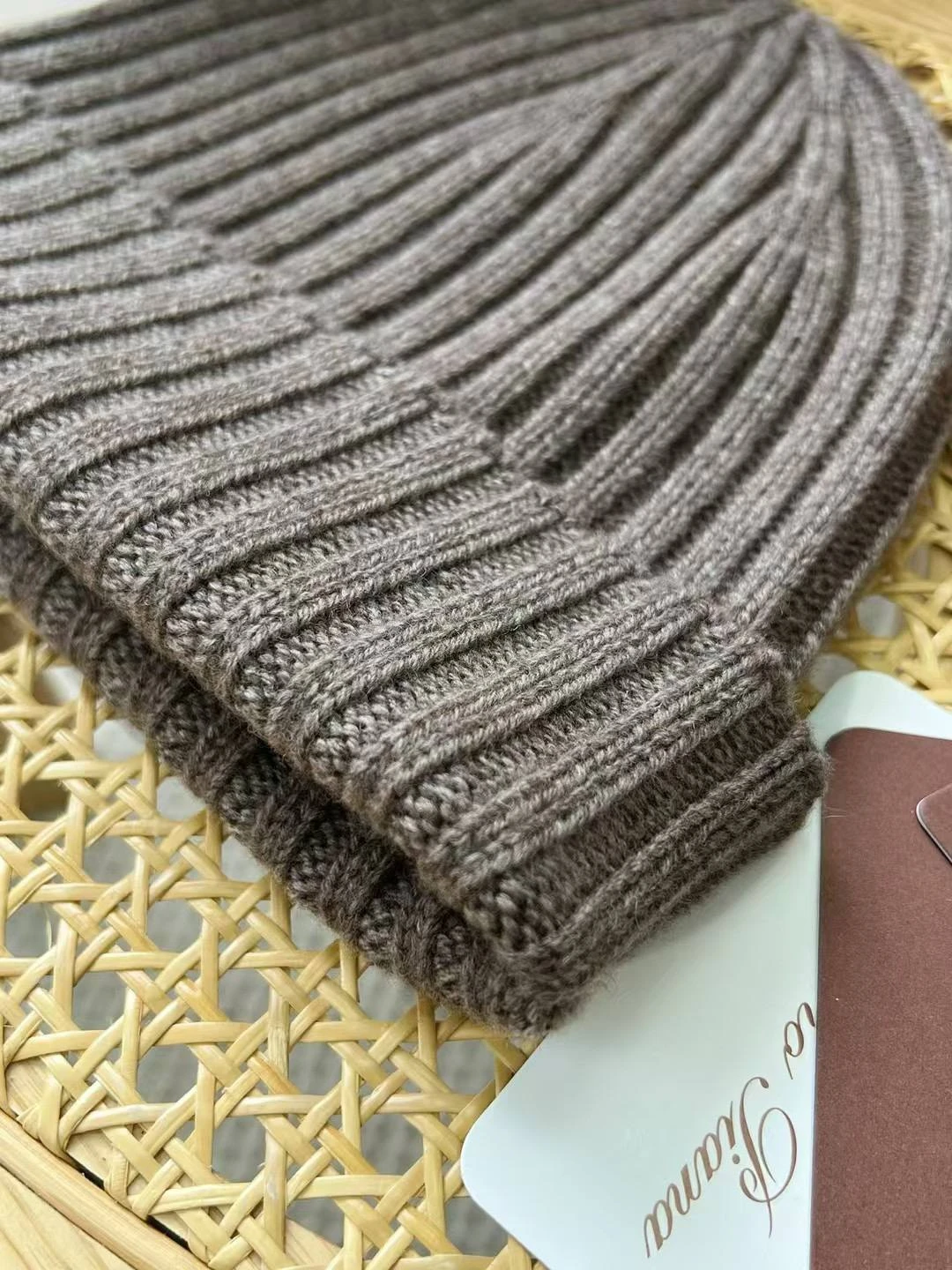 BRUNELLO CUCINELLI Мужская шапка из кашемира 