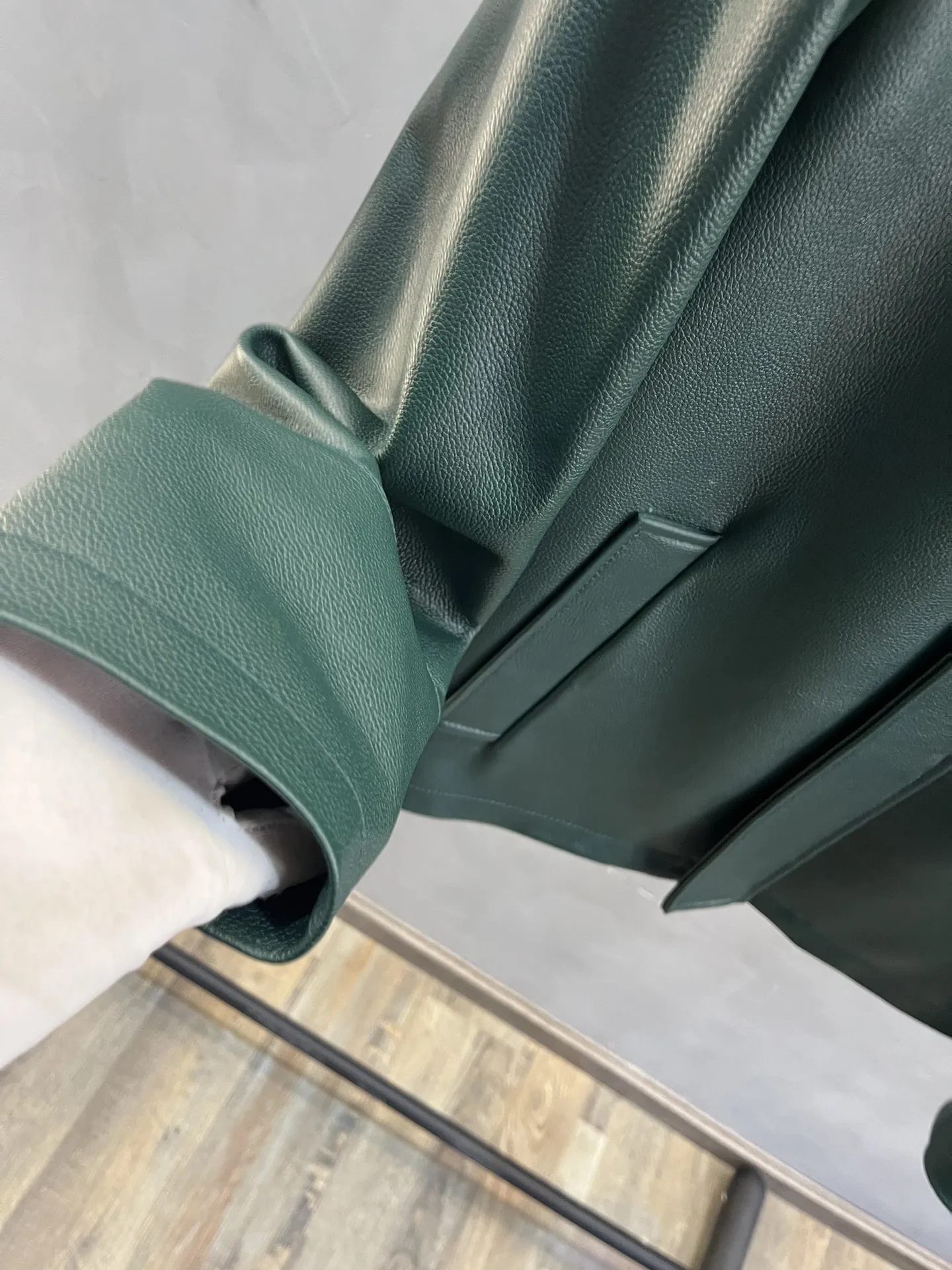 LOUIS VUITTON Мужская кожаная куртка LOUIS VUITTON Мужская кожаная куртка