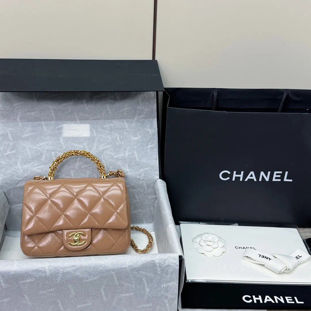 CHANEL Женская сумка 24B с ручкой-цепочкой