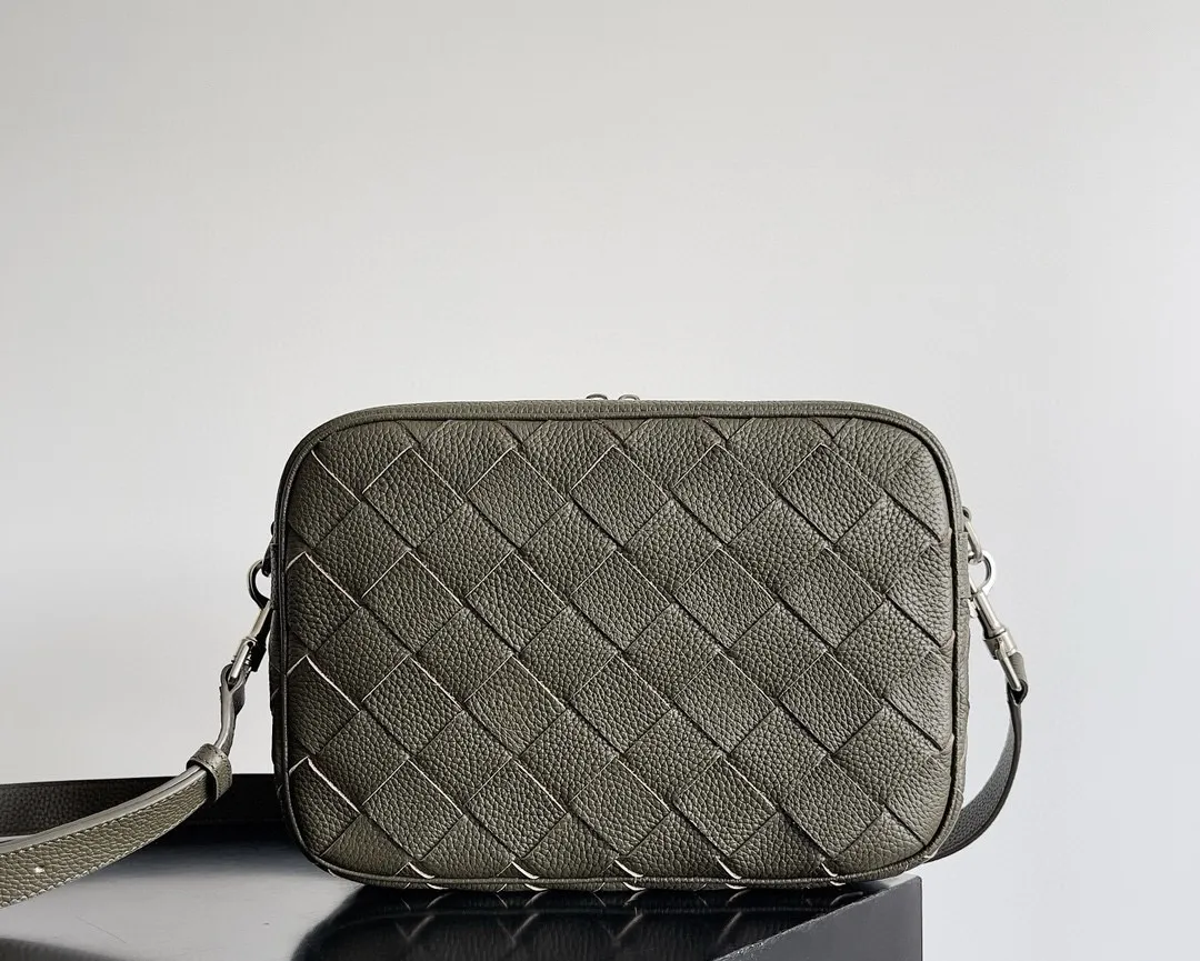 BOTTEGA VENETA Мужская сумка Intrecciato BOTTEGA VENETA Мужская сумка Intrecciato