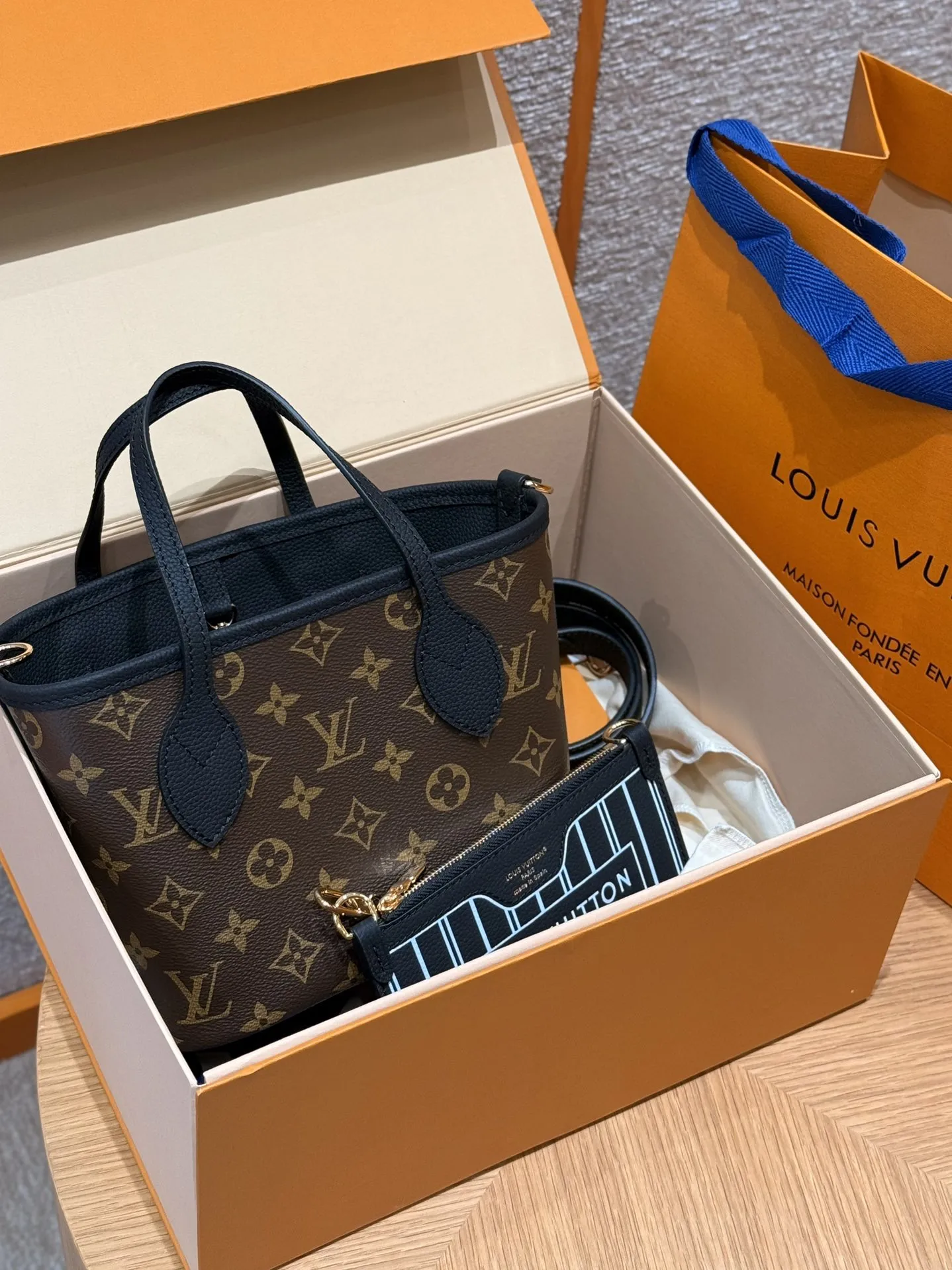 LOUIS VUITTON Сумка Neverfull Inside out LOUIS VUITTON Сумка Neverfull Inside out