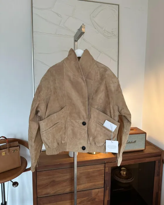 THE ROW Женская куртка из замши