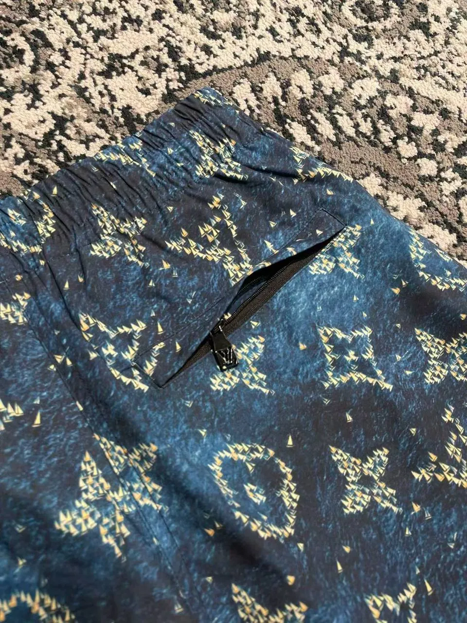 LOUIS VUITTON Мужские шорты LOUIS VUITTON Мужские шорты