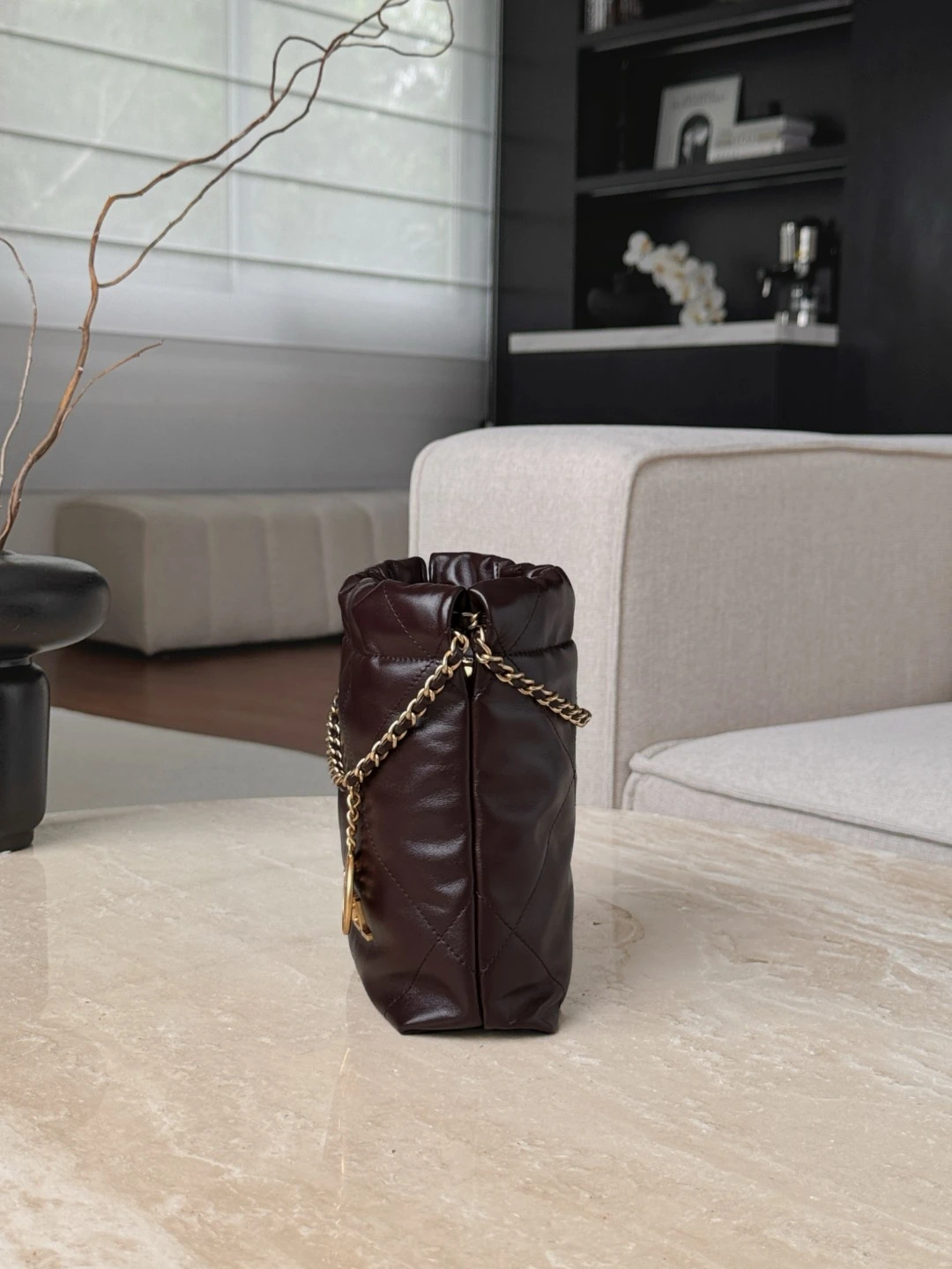 CHANEL Женская сумка 22 Mini