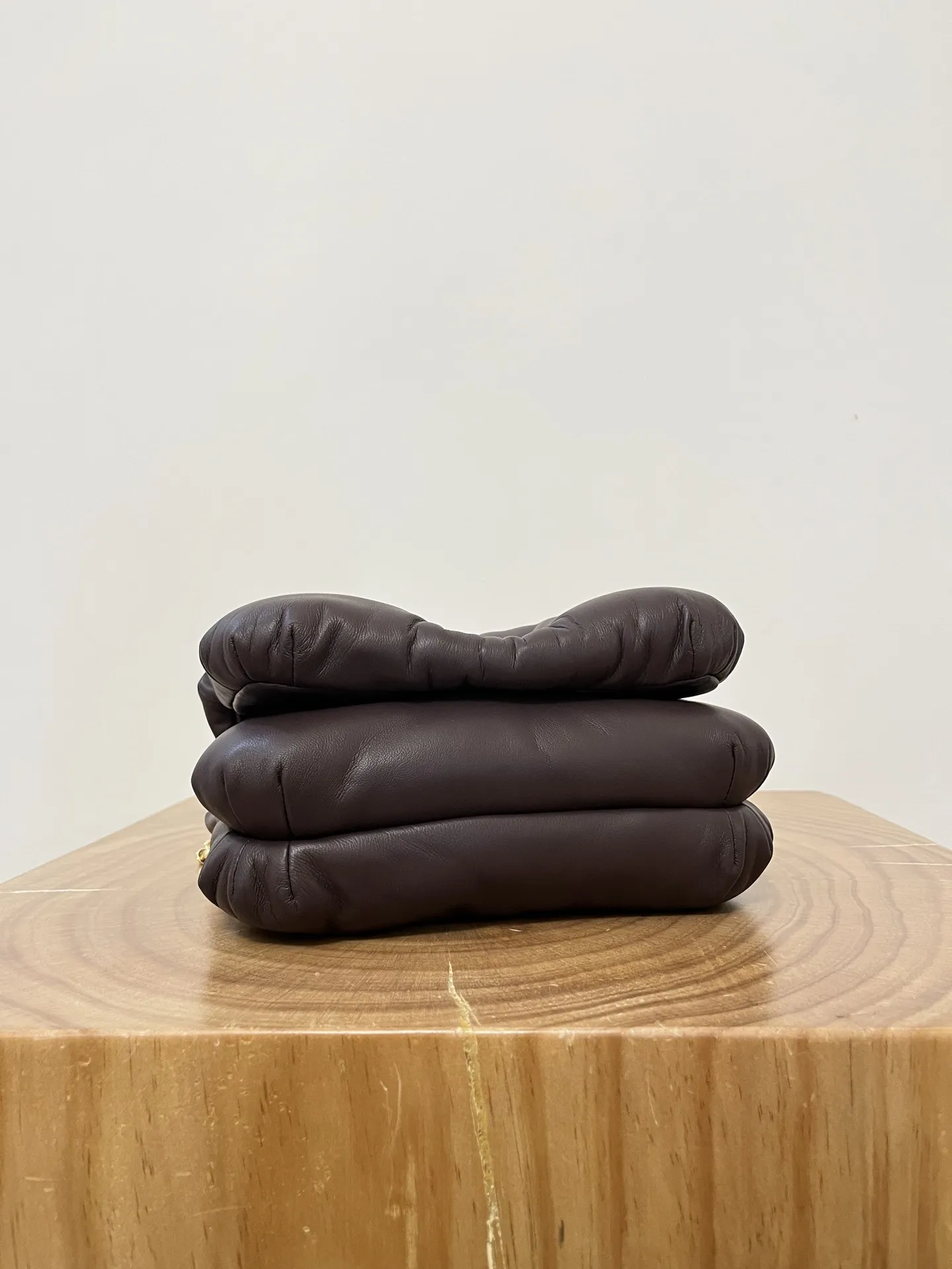 LOEWE Женская сумка Puffer Goya из кожи наппа