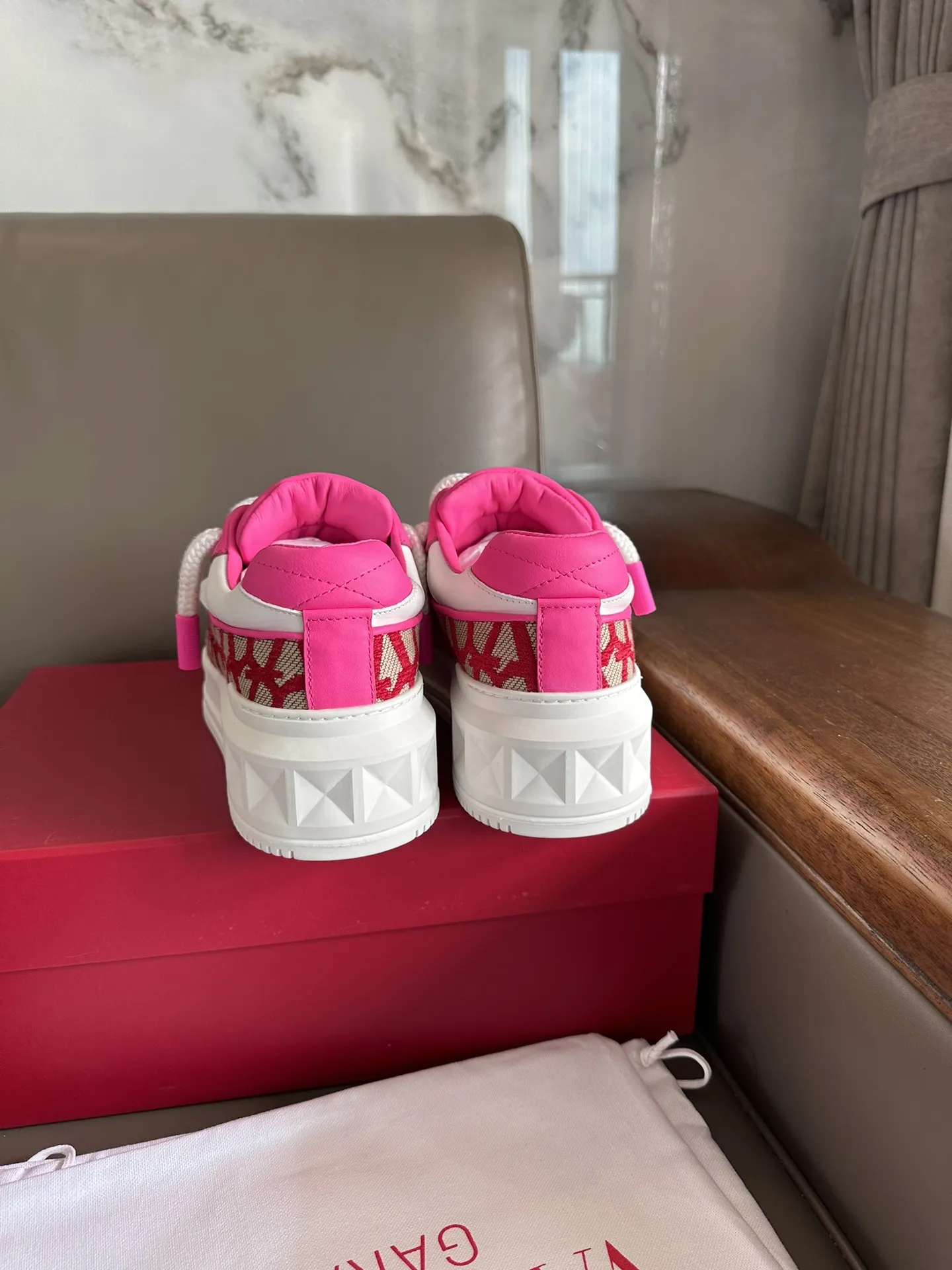 VALENTINO Женские кроссовки VALENTINO Женские кроссовки