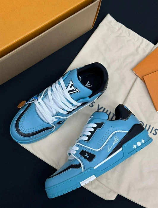 LOUIS VUITTON Женские кроссовки