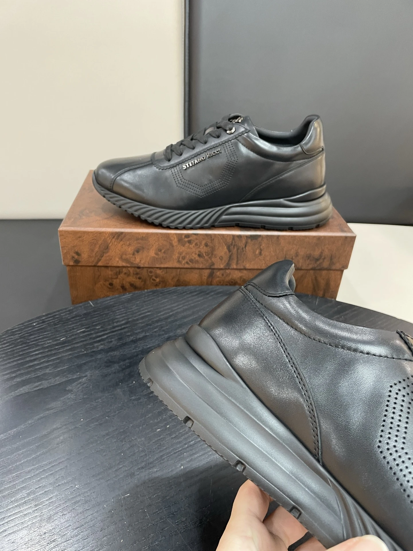 STEFANO RICCI Мужские кроссовки с анатомически выверенной колодкой STEFANO RICCI Мужские кроссовки с анатомически выверенной колодкой