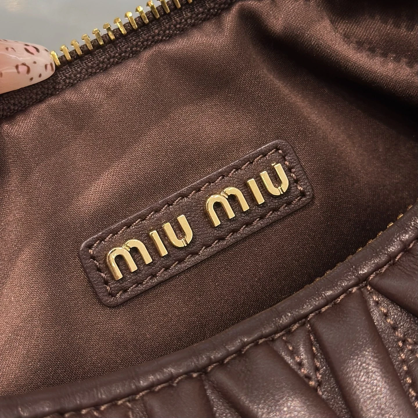 MIU MIU Женская сумка Wander hobo 