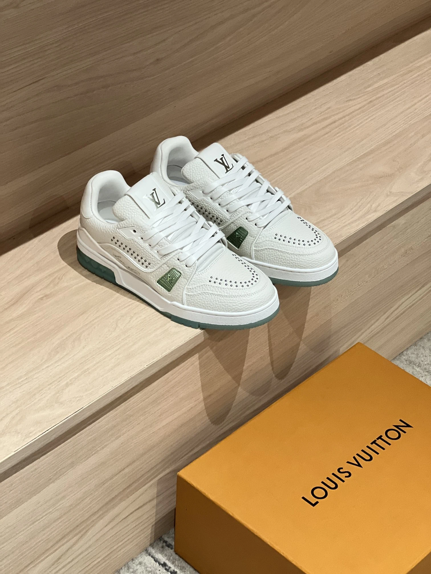 LOUIS VUITTON Кроссовки LV Trainer 24FW
