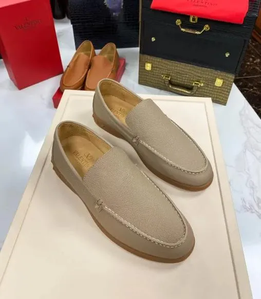 VALENTINO Мужские лоферы коровья кожа