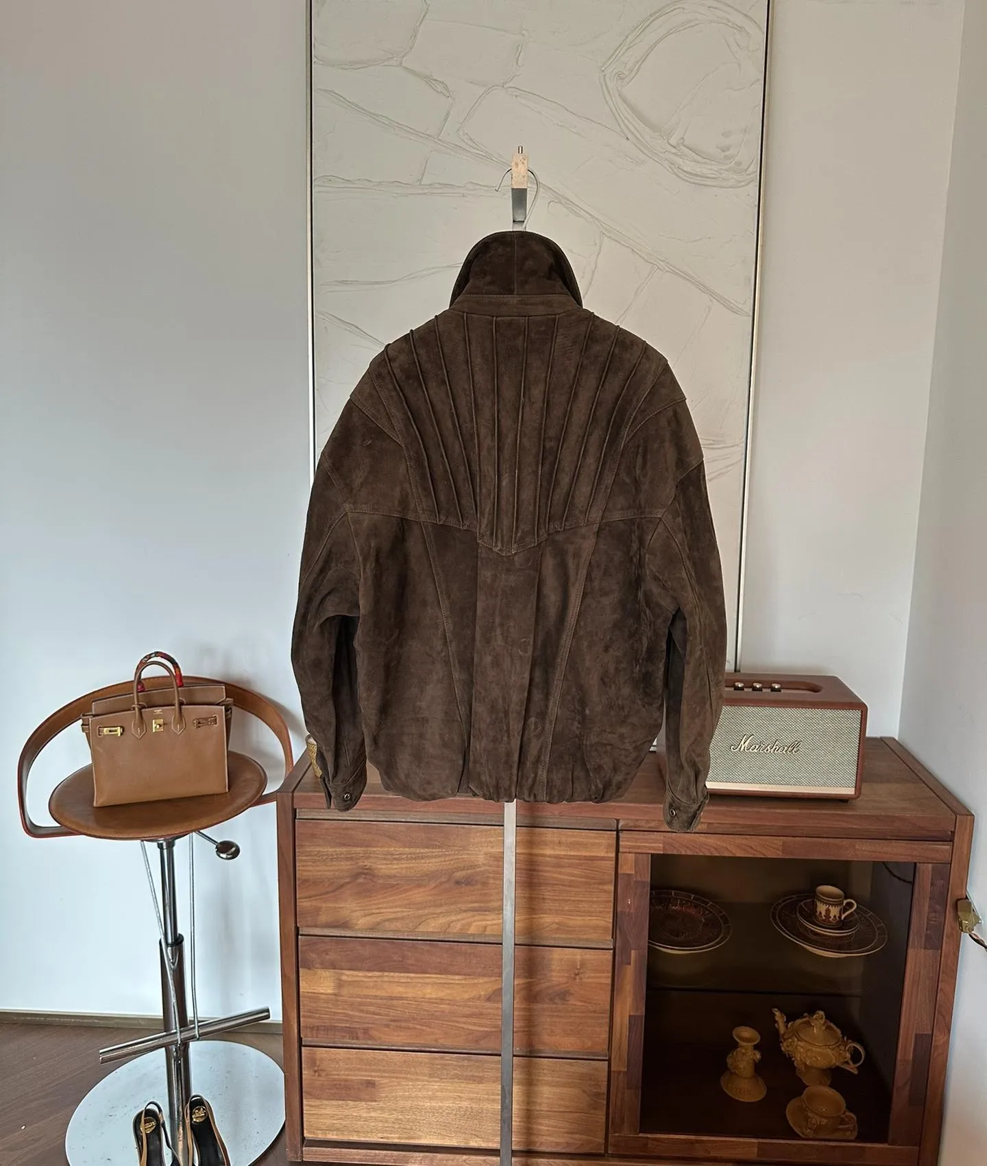 THE ROW Женская куртка из замши свободного кроя бежевая