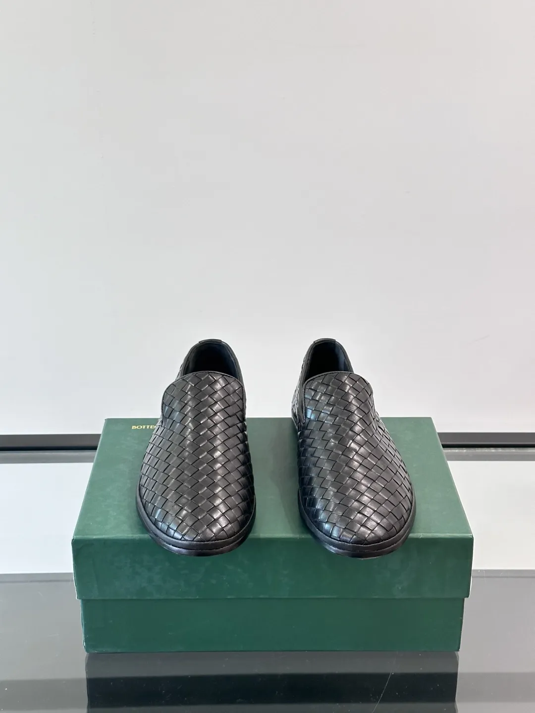 BOTTEGA VENETA Мужские мокасины из телячьей кожи