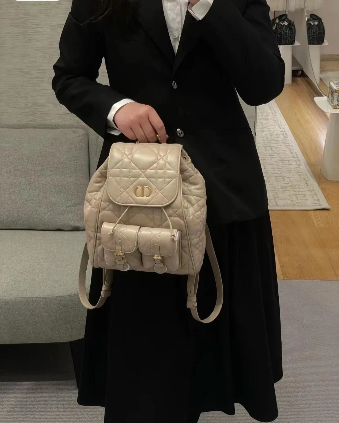 CHRISTIAN DIOR Женский рюкзак Caro из овечьей кожи CHRISTIAN DIOR Женский рюкзак Caro из овечьей кожи