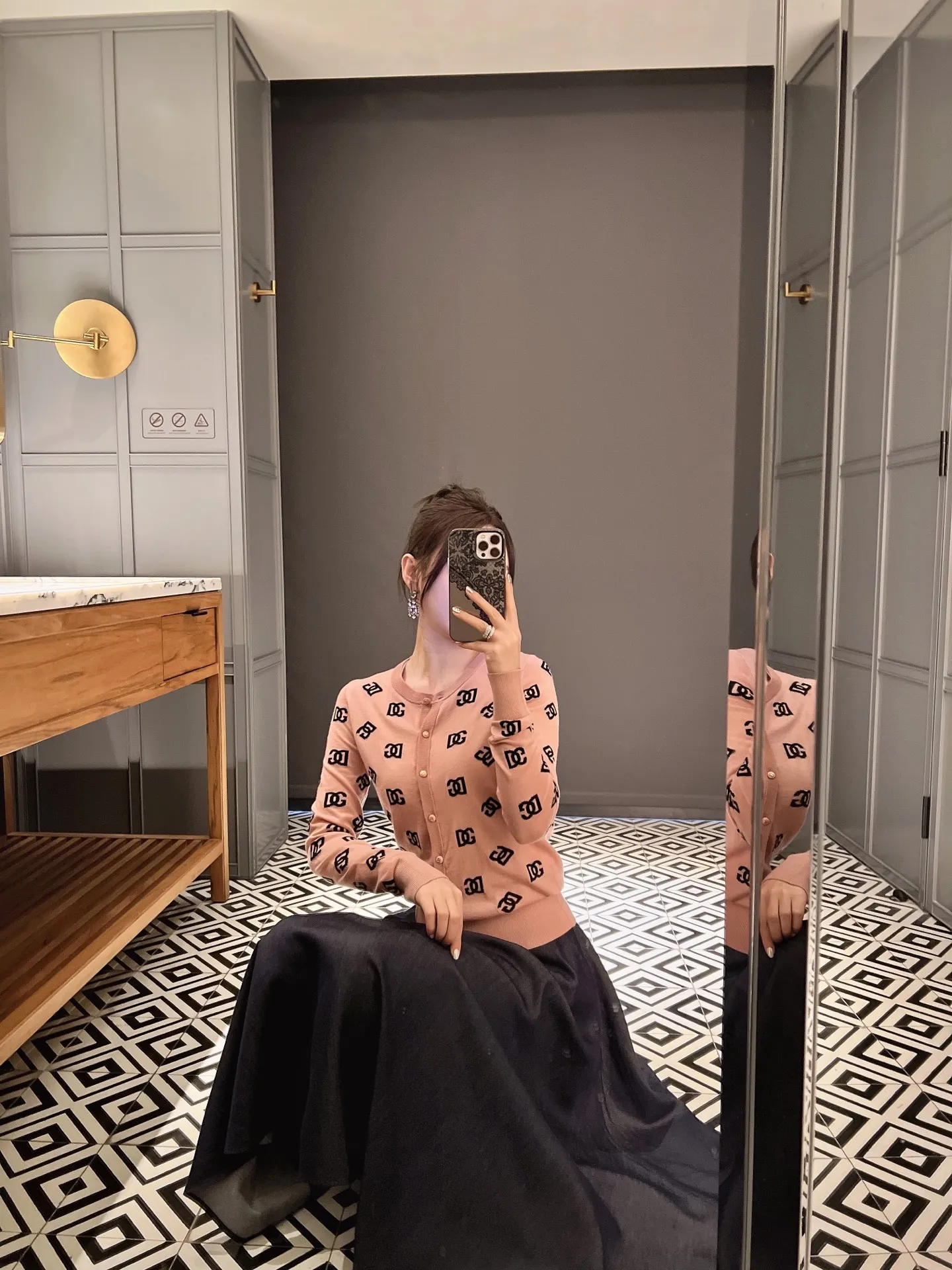 DOLCE & GABBANA Женский кардиган из шерсти и шелка DOLCE & GABBANA Женский кардиган из шерсти и шелка