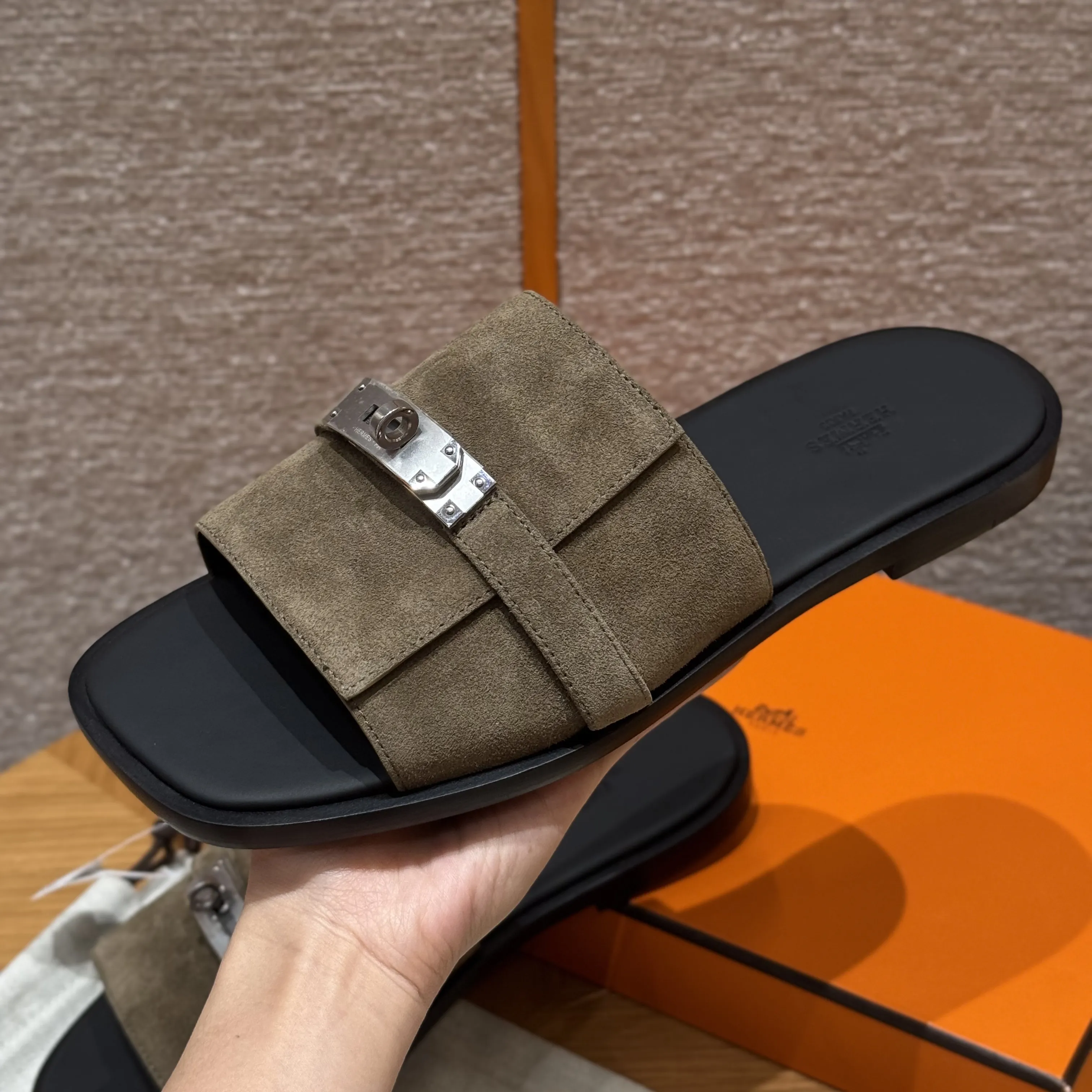 HERMES Мужские сандалии Gabriel из замши