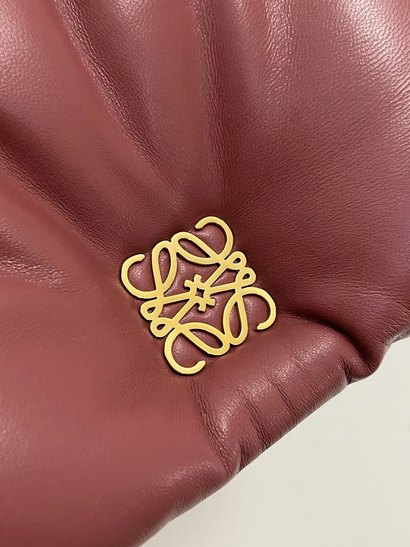 LOEWE Женская сумка Puffer Goya из кожи наппа