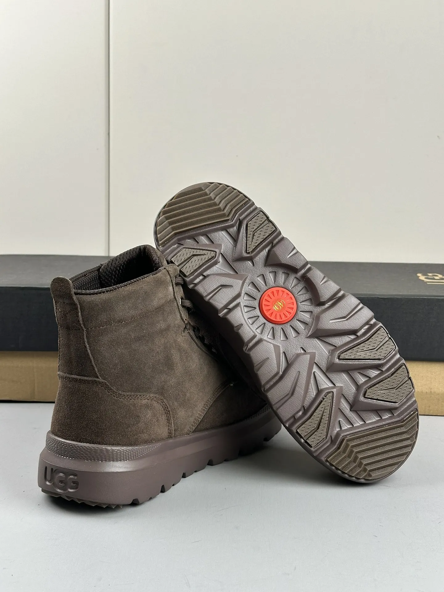 UGG Мужские ботинки коричневые с шерстяной стелькой