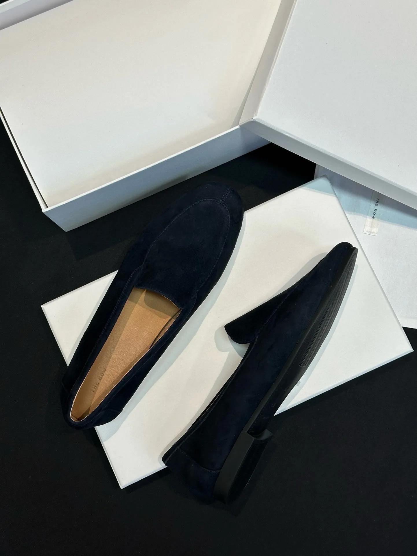 THE ROW Женские мокасины из замши