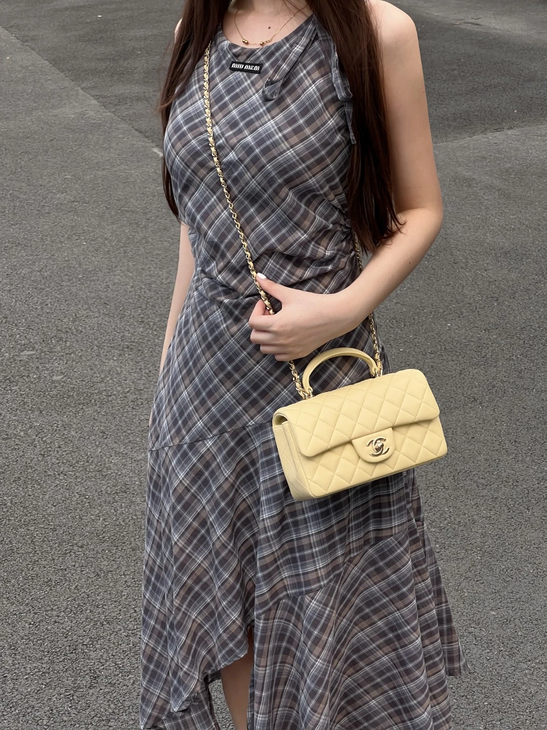 CHANEL Женская сумка с ручкой CF20