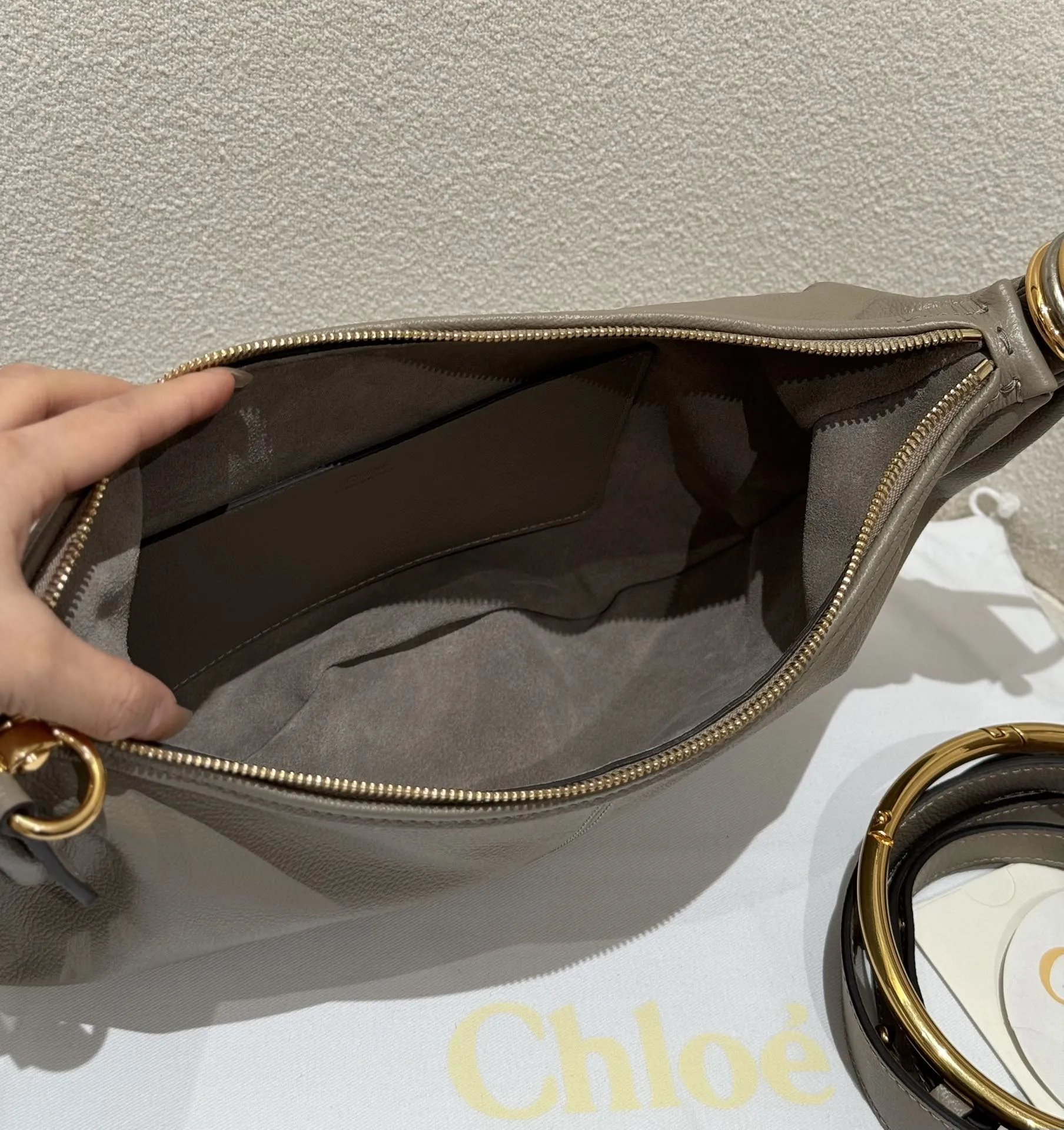 CHLOE Женская сумка Bracelet из кожи