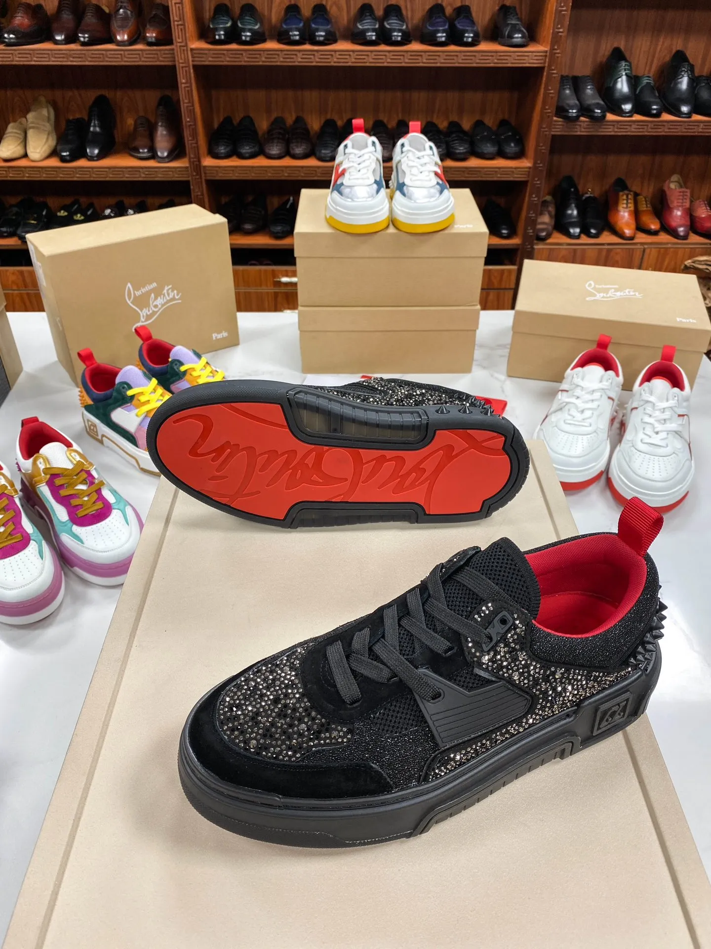 CHRISTIAN LOUBOUTIN Мужские кроссовки Astroloubi Strass