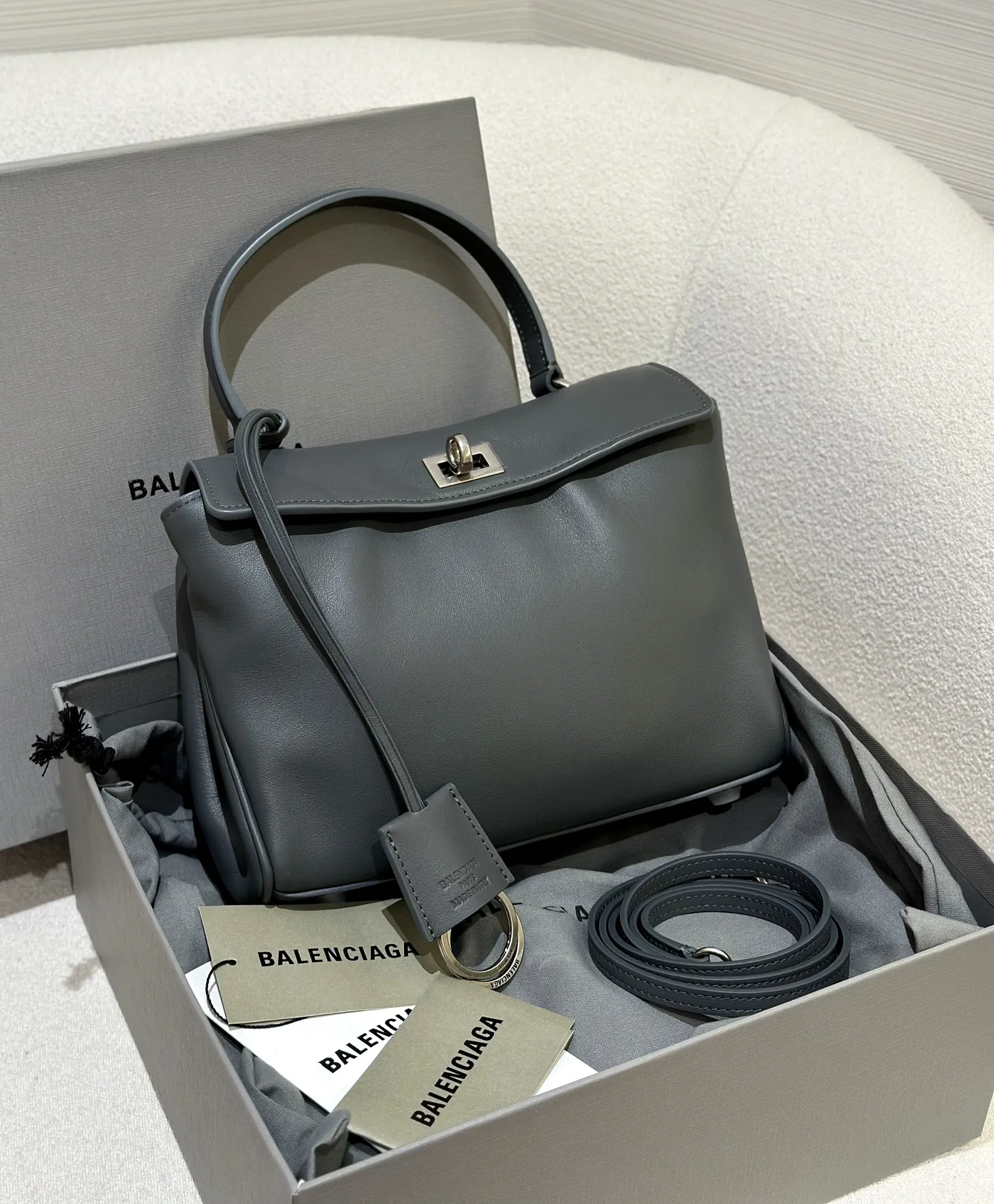 BALENCIAGA Женская сумка Rodeo grey BALENCIAGA Женская сумка Rodeo grey