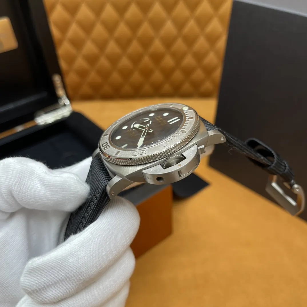 PANERAI Мужские часы Submersible PAM00984 47 мм PANERAI Мужские часы Submersible PAM00984 47 мм